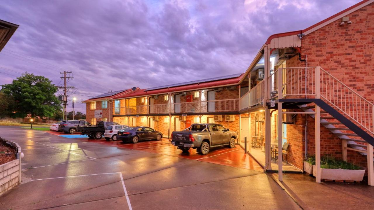 Canowindra Riverview Motel Exterior foto